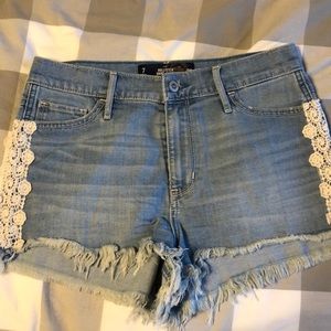 Hollister short shorts Jean high rise size 28